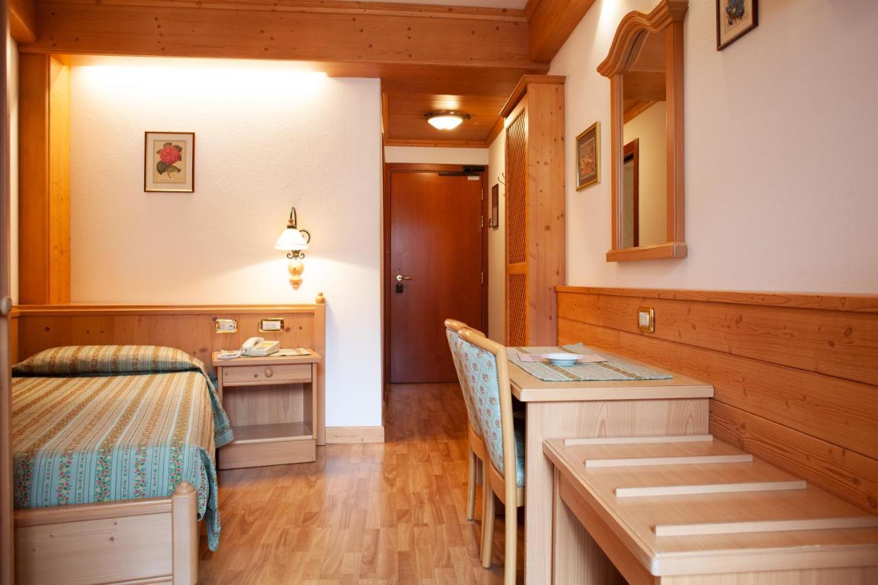 Hotel Posta Forni di Sopra Zewnętrze zdjęcie