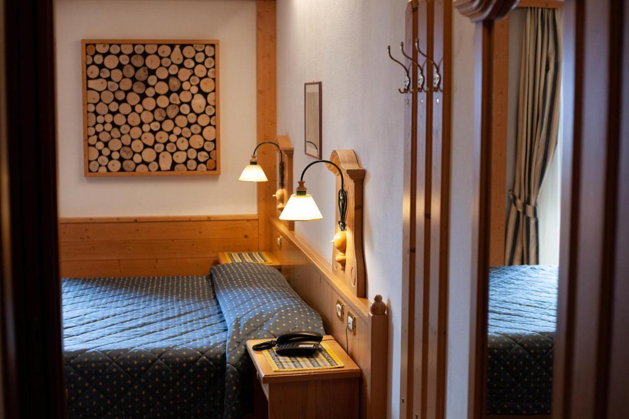 Hotel Posta Forni di Sopra Zewnętrze zdjęcie