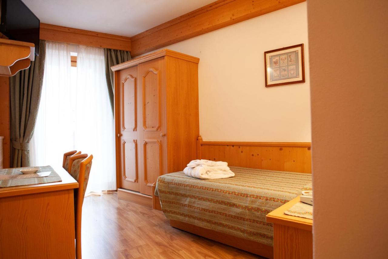 Hotel Posta Forni di Sopra Zewnętrze zdjęcie